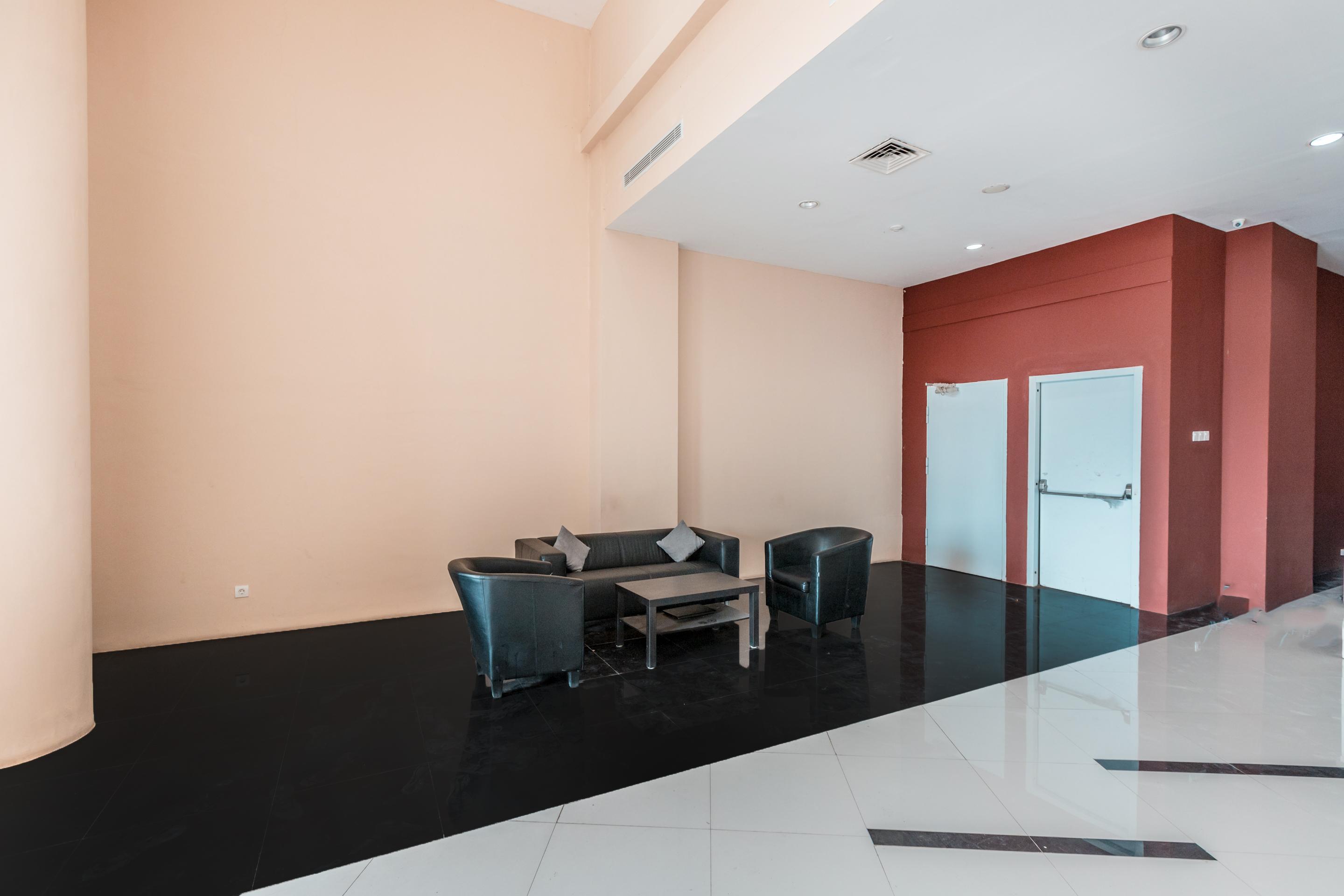 Oyo Flagship 766 Prima Orchard Hotel Bekasi Exterior foto