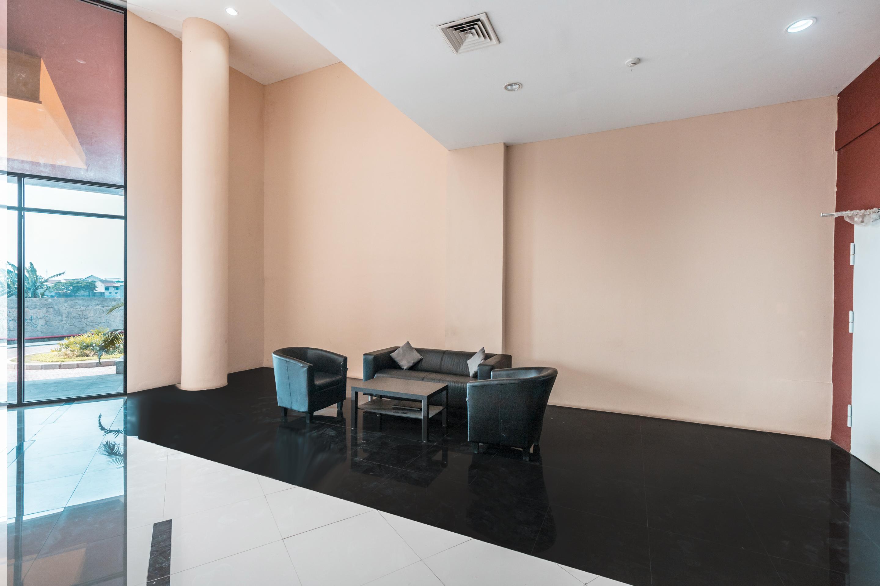 Oyo Flagship 766 Prima Orchard Hotel Bekasi Exterior foto